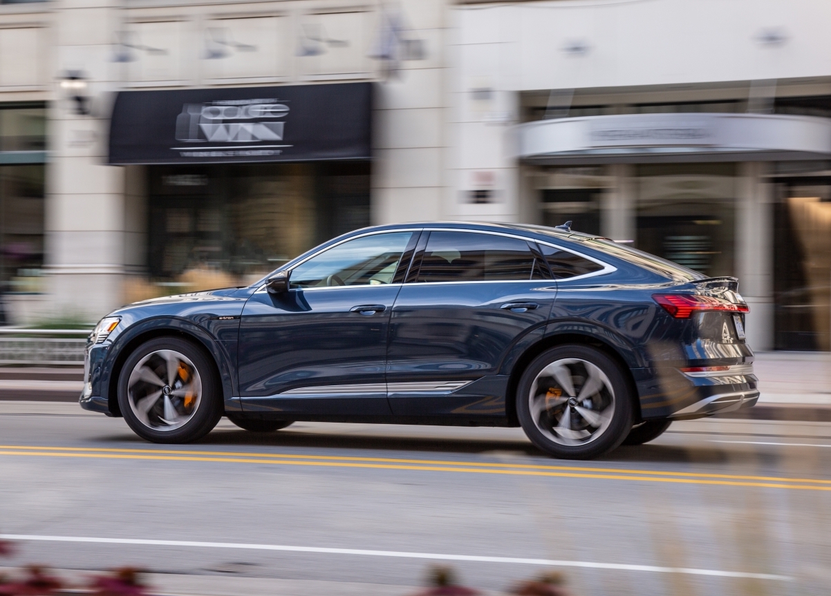 The e-tron Sportback shares a lot of technology with the Porsche Taycan. – Pic courtesy of Audi AG