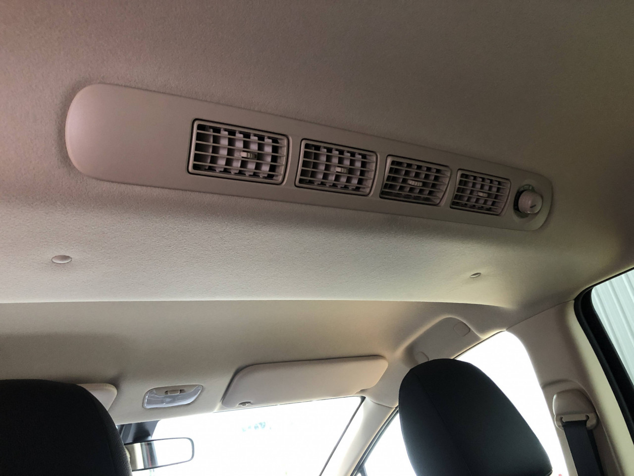 The Xpander also comes with four roof-mounted air vents for better air distribution towards each passenger. - Pic courtesy of Daniel Fernandez