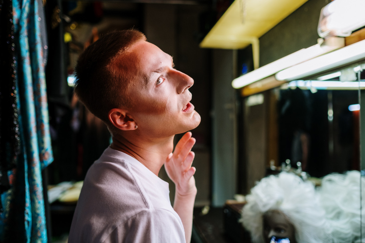 Using hairspray on your face is apparently all the rage among the beauty pageant set. - Pexels pic