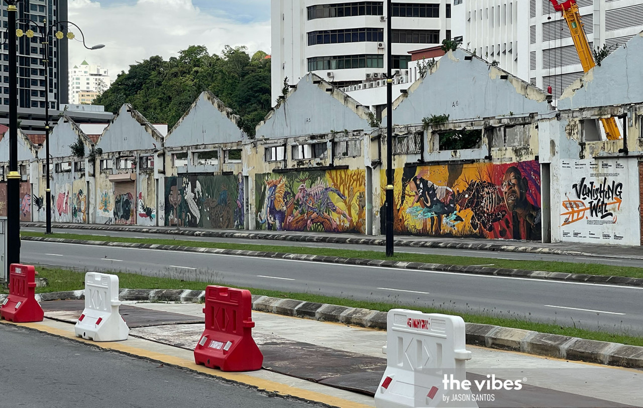The vanishing walls mural that was painted at the former Kota Kinabalu port warehouses which Crig and his friends were involved with.  - The Vibes Pic