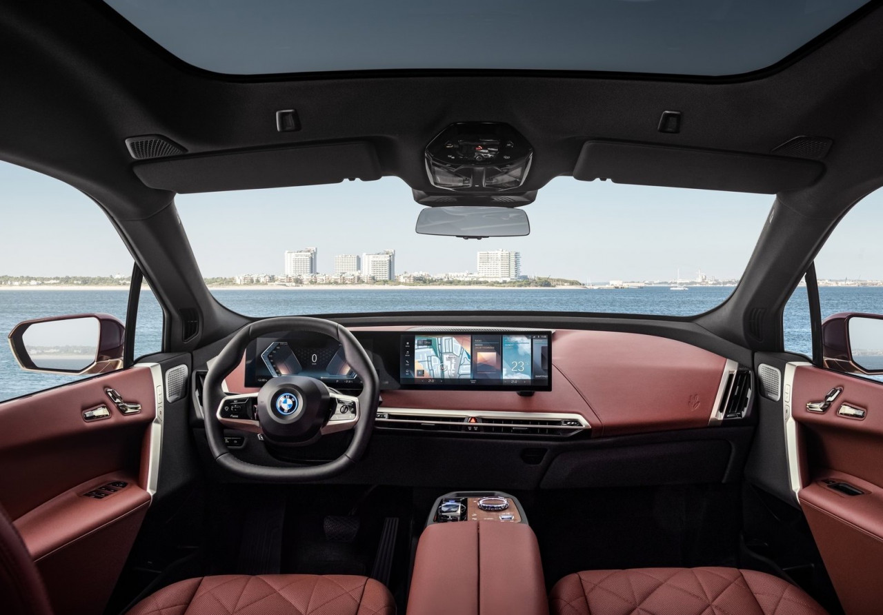 The BMW iX 2022 dashboard. – Pic courtesy of BMW Group AG