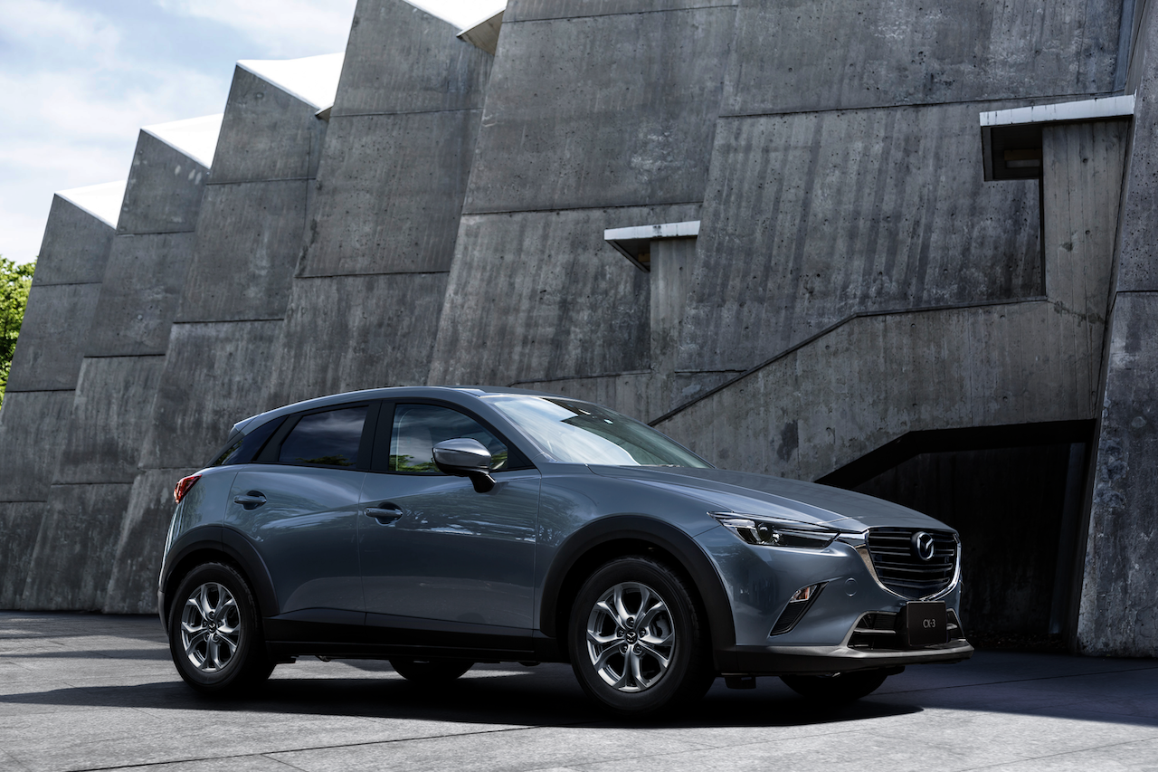 Bermaz introducing the latest version of this sexy crossover.– Mazda Motor Corporation pic
