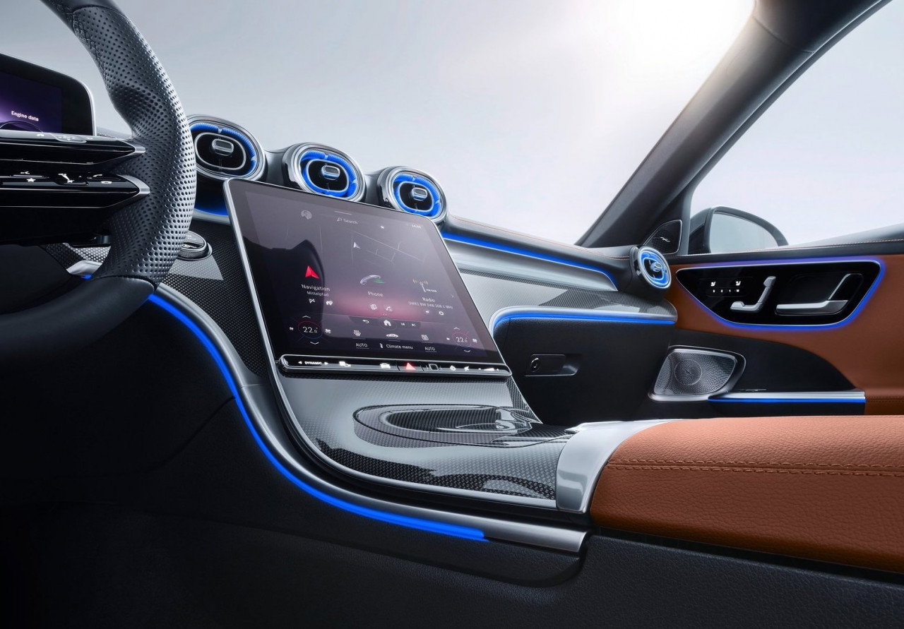 The vehicle functions can be controlled using the high-quality touchscreen. - Pic courtesy of Mercedes-Benz AG