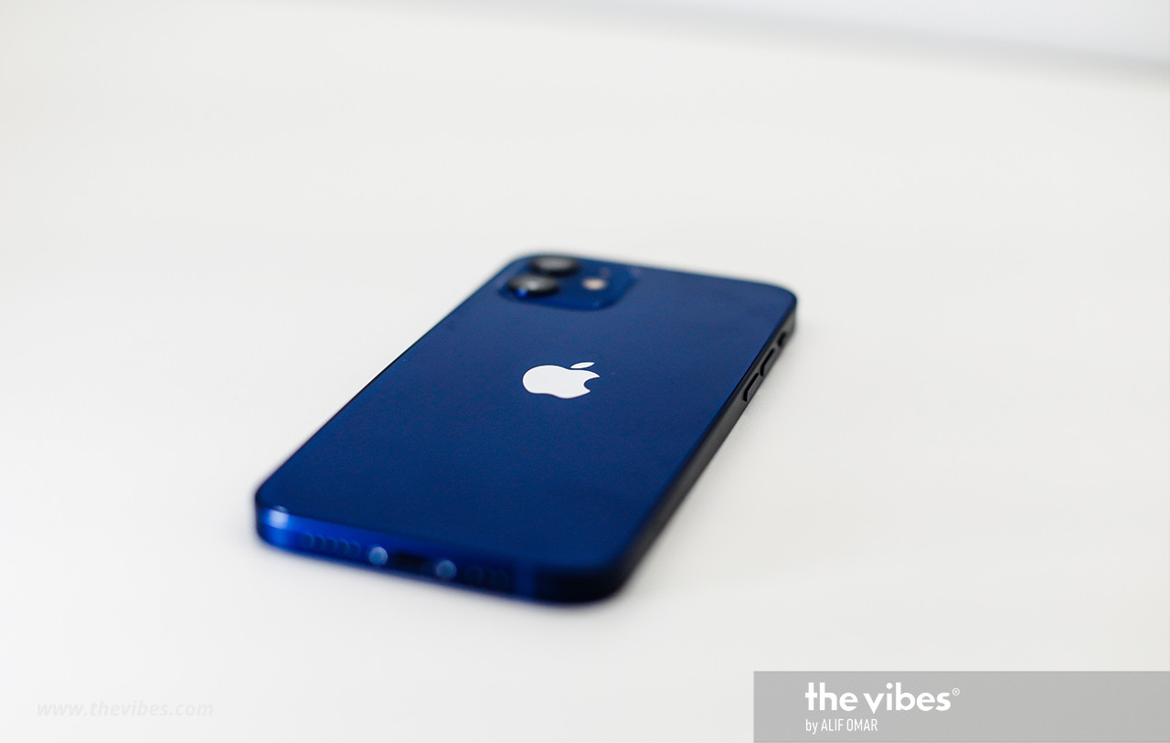 The blue iPhone 12 is especially aesthetically pleasing. – The Vibes pic/Alif Omar