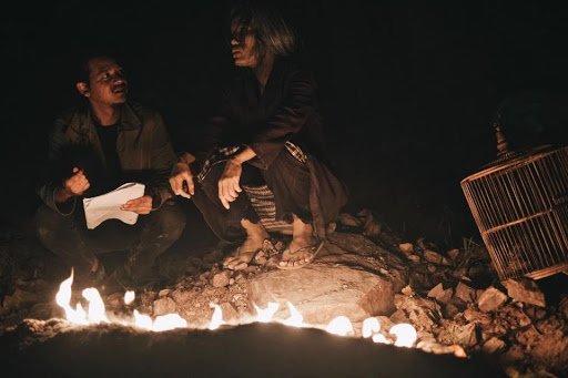 Director Emir Ezwan (left) with Junainah M. Lojong as Tok. – Facebook pic