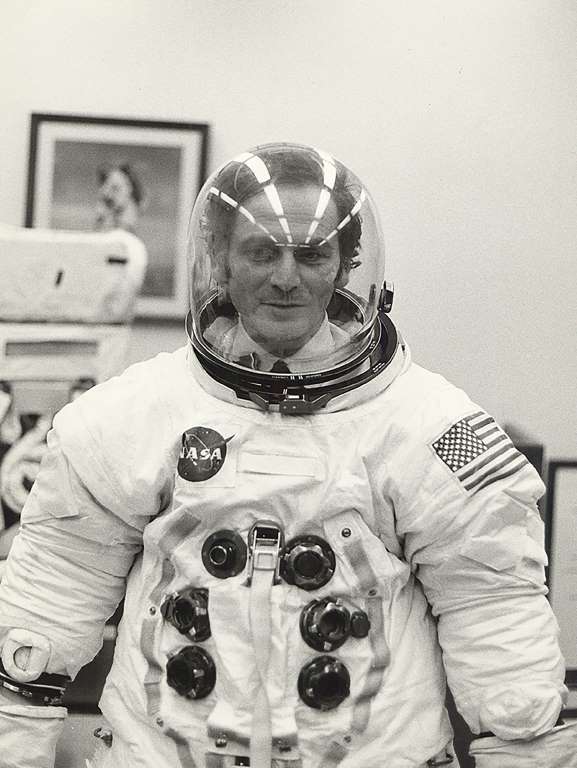 Pierre Cardin in an Apollo 11 spacesuit. – Pic from Pierre Cardin Archives