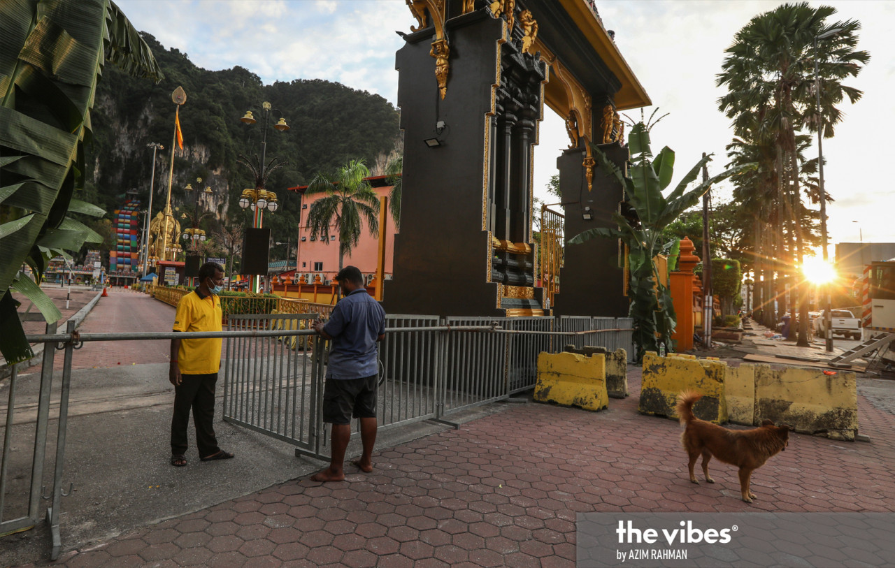Thaipusam morning looks much like a normal day – for pandemic times – at Seri Subramaniam Temple. – AZIM RAHMAN/The Vibes, January 28, 2021