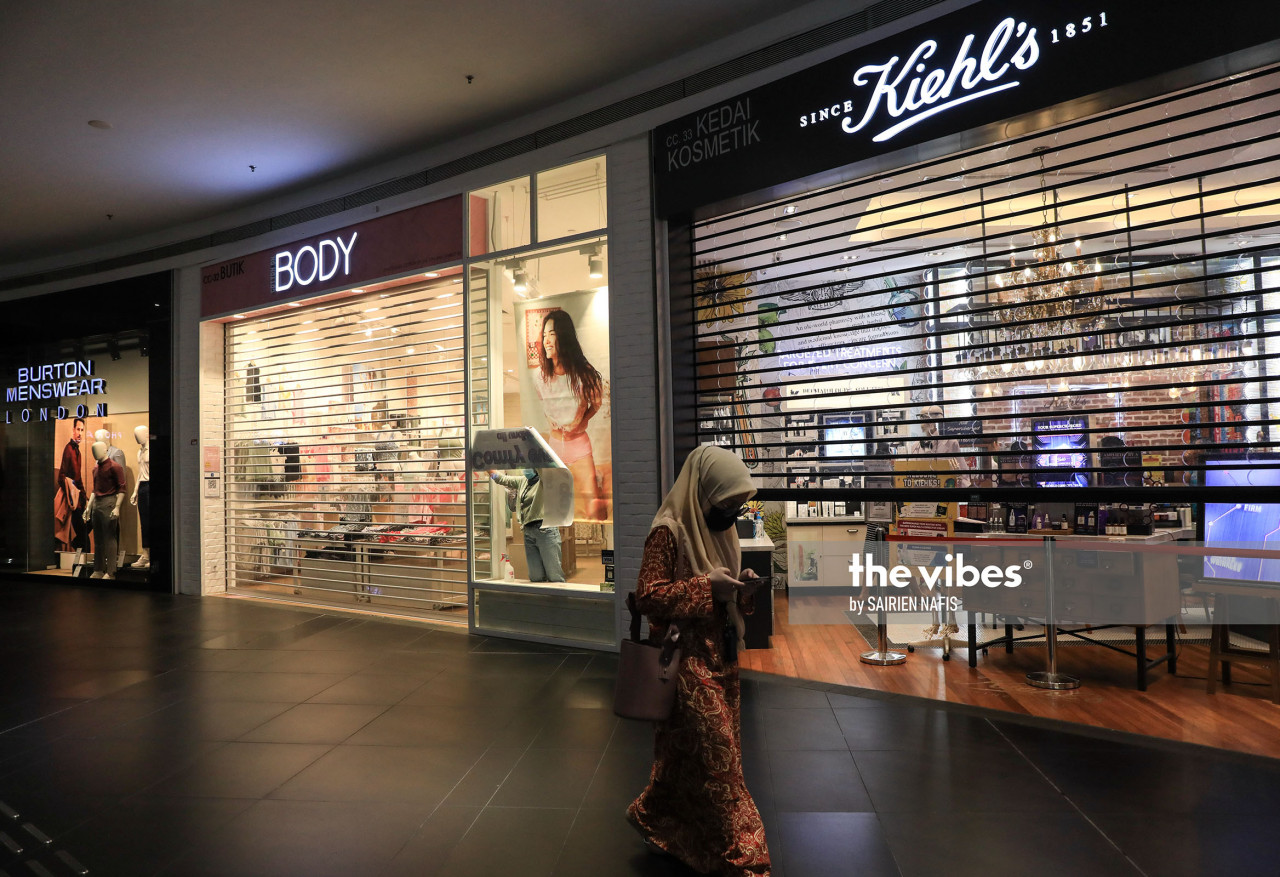 Outlets are closing malls early due to Covid-19 - The Vibes