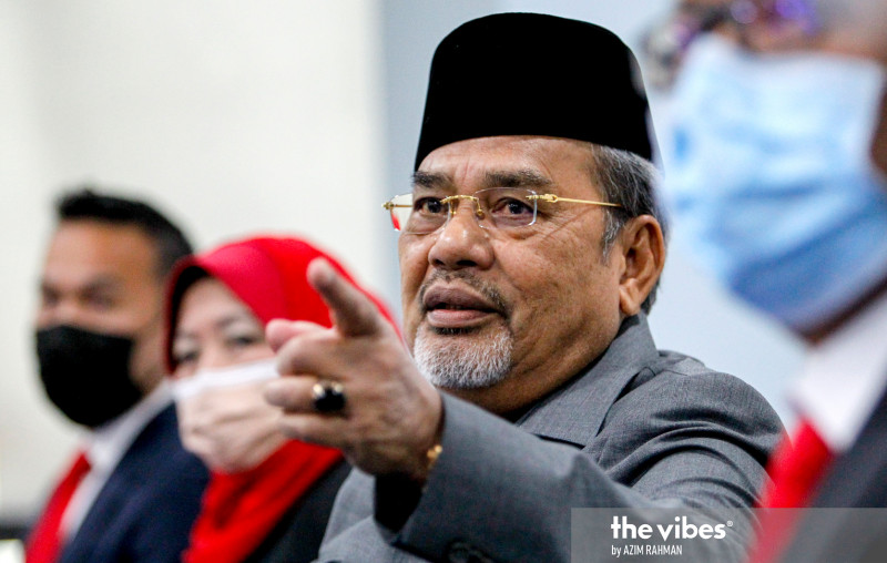 Prasarana chairman Datuk Seri Tajuddin Abdul Rahman says MRCB-George Kent has been paid RM3.468 billion for completed works in the LRT3 project. – AZIM RAHMAN/The Vibes pic, January 4, 2021