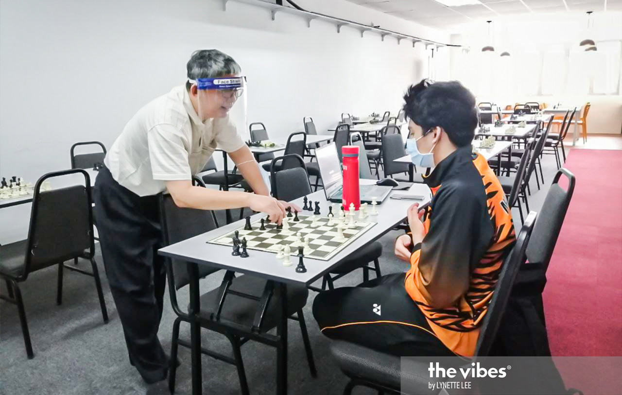 No screaming coaches in chess. The Vibes pic
