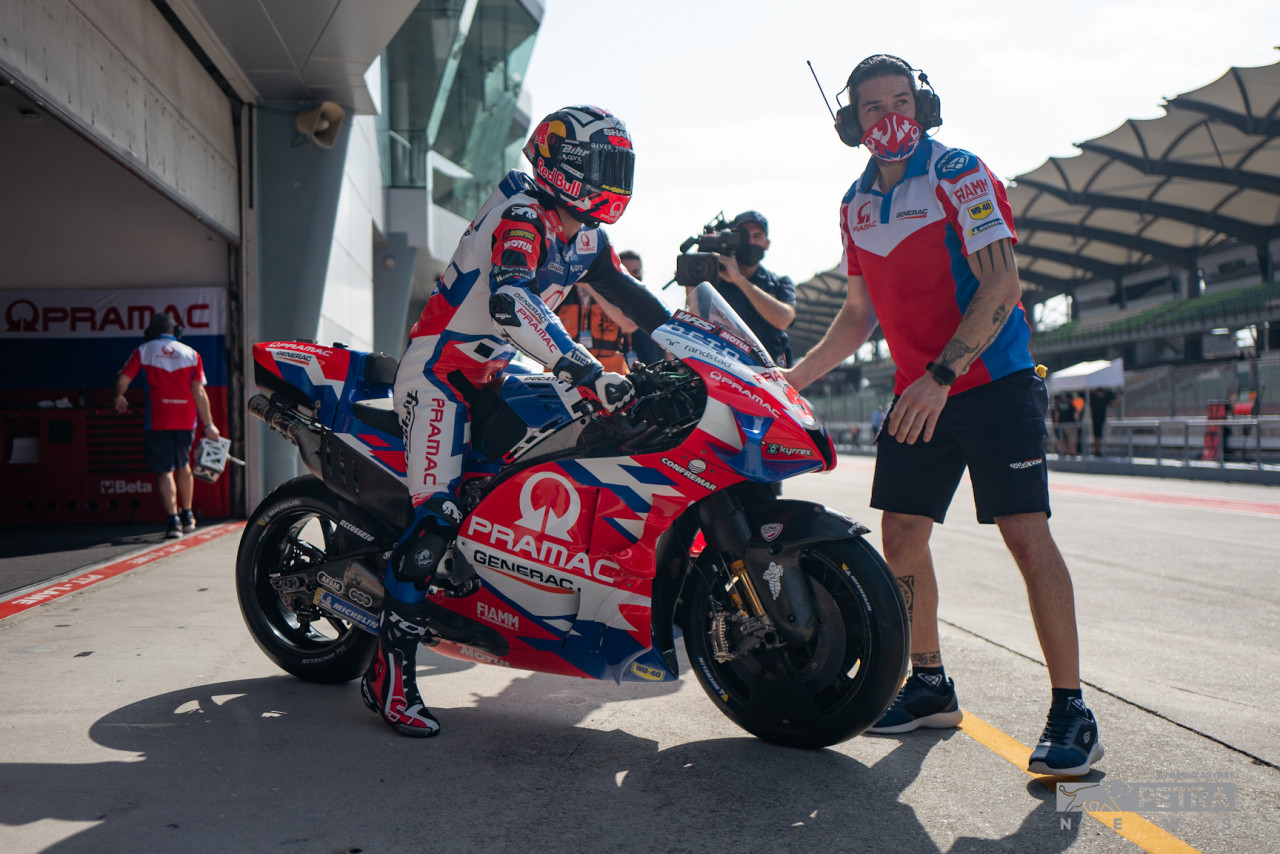 Sepang International Circuit chief executive officer Azhan Shafriman Hanif would like to thank the Finance Ministry as well as the Youth and Sports Ministry for their support in helping SIC secure MotoGP for the next three seasons. – SADIQ ASYRAF/The Vibes pic, April 8, 2022