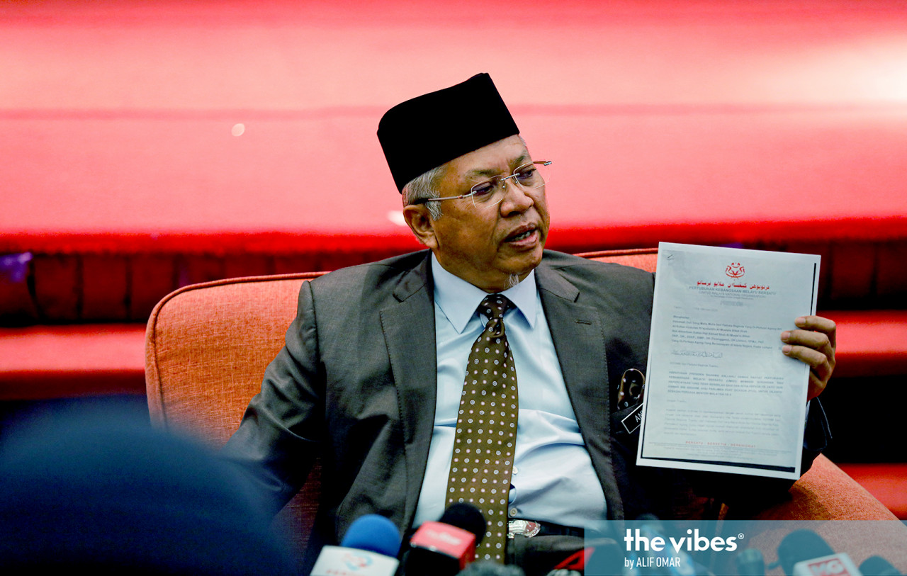 Tan Sri Annuar Musa also trained his guns on Ahmad Zahid Hamidi, accusing the Umno president of advancing his personal interest using the Malay nationalist party. – ALIF OMAR/The Vibes pic, January 6, 2021
