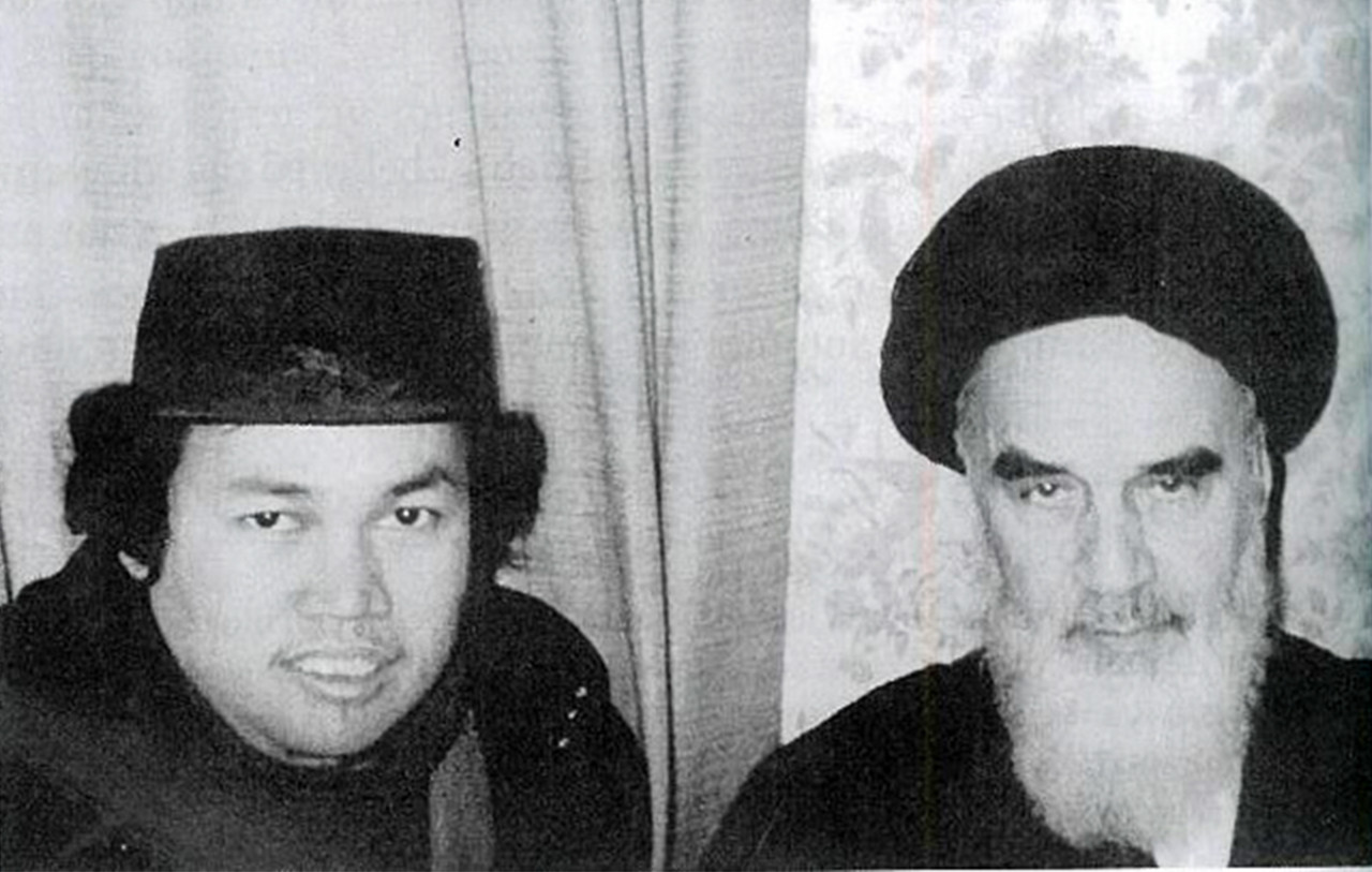  Tok Him with the late Ayatollahi Khomeini, Iranian revolutionary leader, in France in 1978. – Pic courtesy of 'The Misunderstood Man: An Untold Story' by Ibrahim Ali