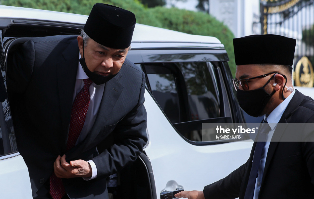 Datuk Seri Ahmad Zahid Hamidi in Ipoh this morning after his audience with the sultan. He says Umno will form the new state government with its PN allies, Bersatu and PAS. – SAIRIEN NAFIS/The Vibes, December 8, 2020