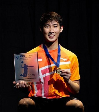 Penang-born Loh Kean Yew made a name for himself as the first Singaporean to win a Super 500 badminton event. – Badminton Photo pic, November 10, 2021