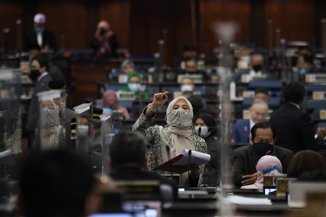Calls are growing for Permatang Pauh MP Nurul Izzah Anwar, popularly known as 'Puteri Reformasi' to make a return to mainstream politics in view of demands for fresh leadership within Pakatan's ranks. – Bernama pic, December 20, 2020
