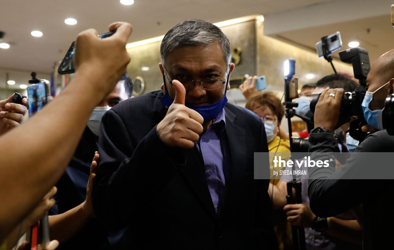 Umno information chief and Energy and Natural Resources Minister Shamsul Anuar Nasarah gestures to the media before leaving the building. – The Vibes pic, October 28, 2020