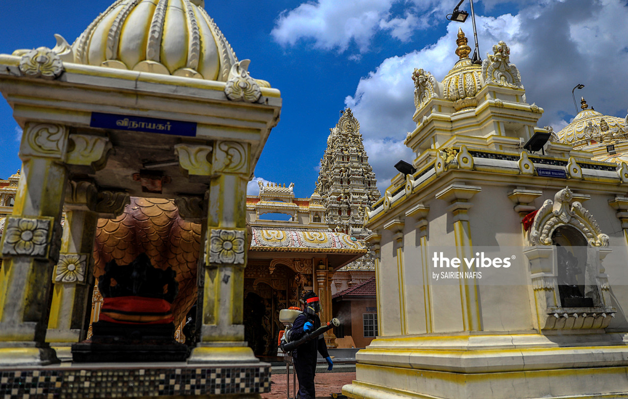 The scene at the Sri Maha Mariamman Devasthanam Midlands Temple a day before Deepavali. – The Vibes pic, November 14, 2020