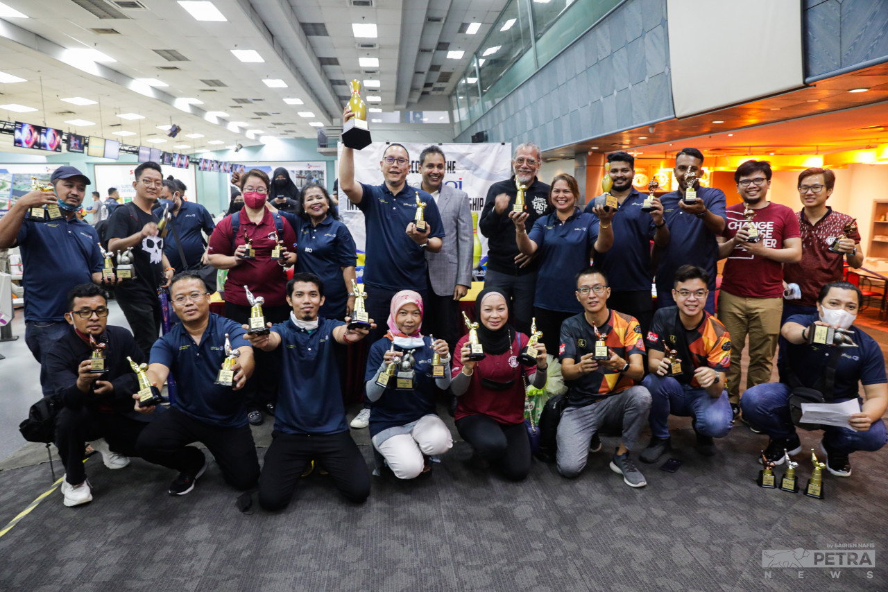 The QI-NPC Inter-media bowling tournament is co-organised by the National Press Club (NPC) and QI Group Malaysia to foster good camaraderie between media practitioners in the country and the corporate sector. – SAIRIEN NAFIS/The Vibes pic, May 14, 2022