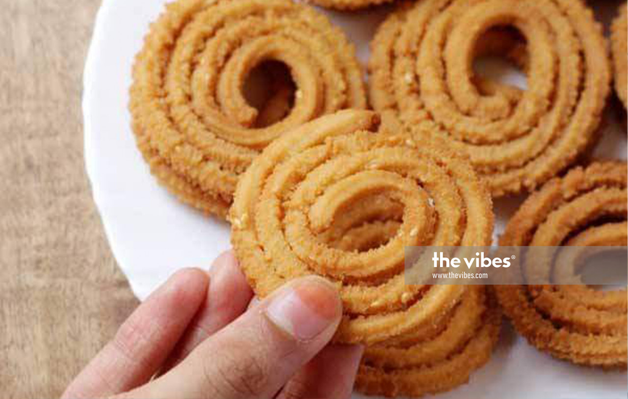 Sunithah Kesavan this year spent four days making traditional Deepavali snacks, including muruku, cithu urandai, laddu and achu muruku. – The Vibes pic, November 15, 2020