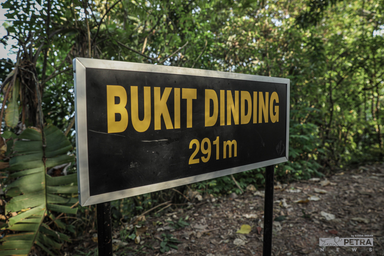 Bukit Dinding, a privately owned site, is a popular hiking site for local residents. – SYEDA IMRAN/The Vibes pic, September 26, 2022