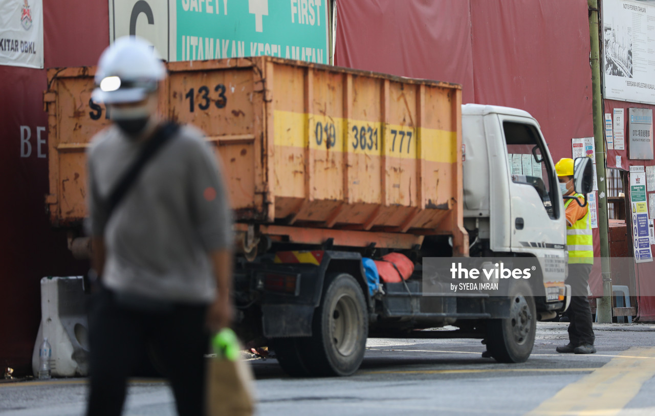 The entire range of the economy is heavily dependent on migrant workers. – The Vibes file pic, July 29, 2021