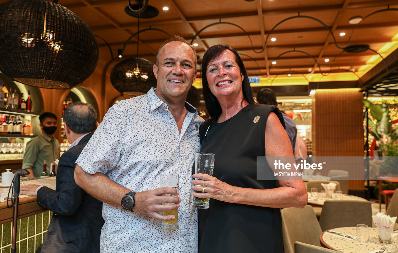 Chris Martin (left) and Vicky Martin. – The Vibes pic