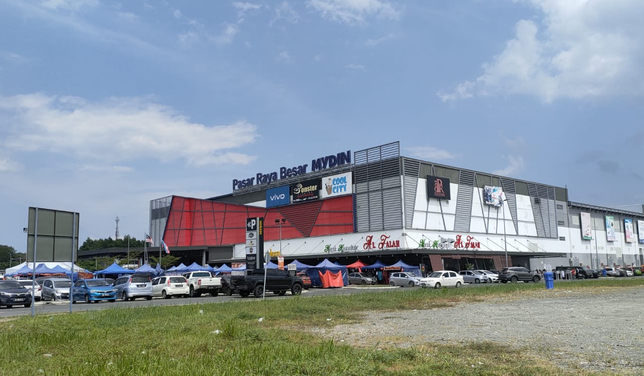 Sg Sibuga is the most developed area in Libaran. It includes schools, residential areas, and booming commercial properties in Mile 7, where Mydin Hypermarket and shopping mall Sejati Walk are situated. – REBECCA CHONG/The Vibes pic, July 31, 2022