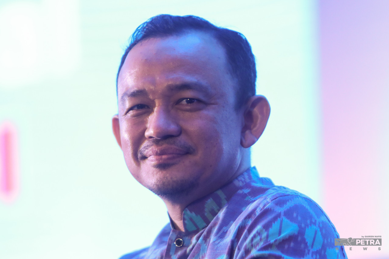 Former education minister Maszlee Malik, who only joined PKR last November, garnered 1,091 votes, followed by outgoing youth chief Akmal Nasir, who managed to obtain 956 votes. – SAIRIEN NAFIS/The Vibes pic, July 17, 2022