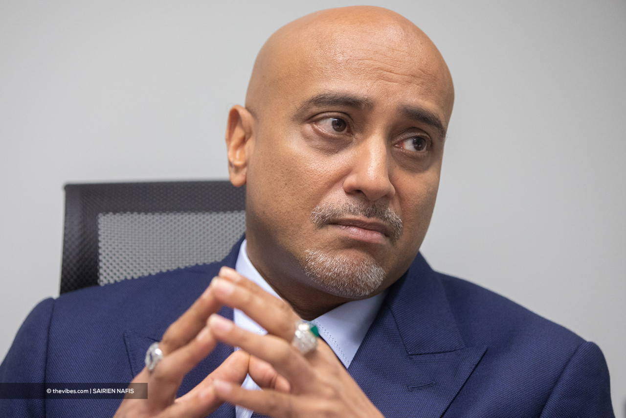 Legally, the Agong can exercise the powers conferred upon His Majesty pursuant to Section 14 of the Emergency (Essential Powers) Ordinance 2021 to summon Parliament on a date His Majesty deems appropriate, says The Vibes legal counsel Datuk Seri Rajan Navaratnam. – The Vibes file pic, June 28, 2021