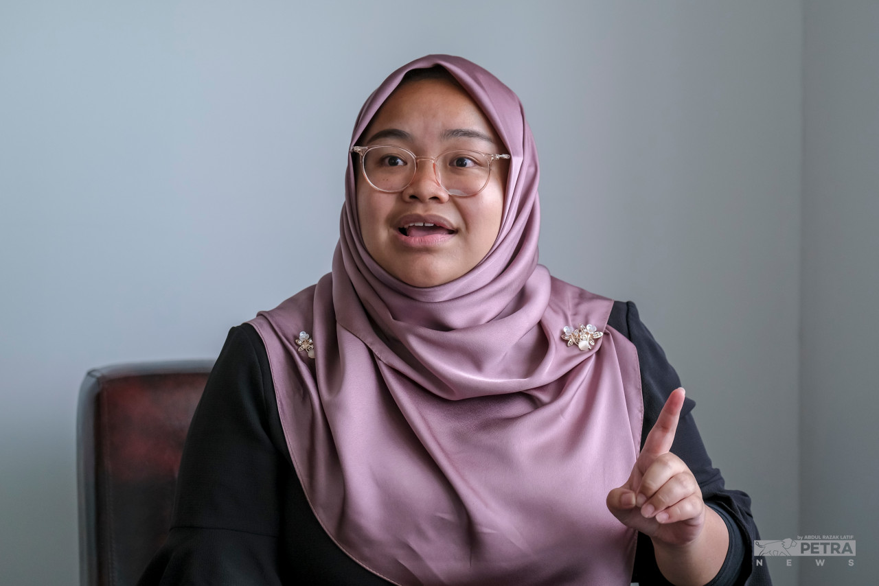 Amira Aisya says that based on data collected from Muda’s Malaysia Maju outreach programme, racial issues were not earmarked by voters as among their biggest concerns. – ABDUL RAZAK LATIF/The Vibes pic, September 20, 2022