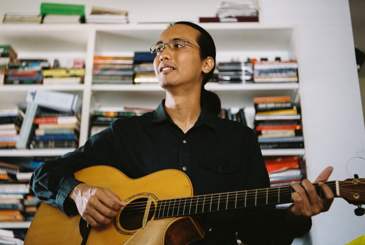 Guitarist Az Samad has taken his classes online and advises fellow musicians to increase their presence on social media.  – Pic courtesy of Khairil M. Bahar, September 19, 2020