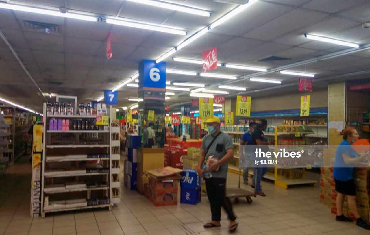 Milimewa Superstore offered local shoppers a variety of food and other products, and was the first superstore to have an escalator inside the premises in the state capital. – NEIL CHAN/The Vibes pic, December 2, 2020