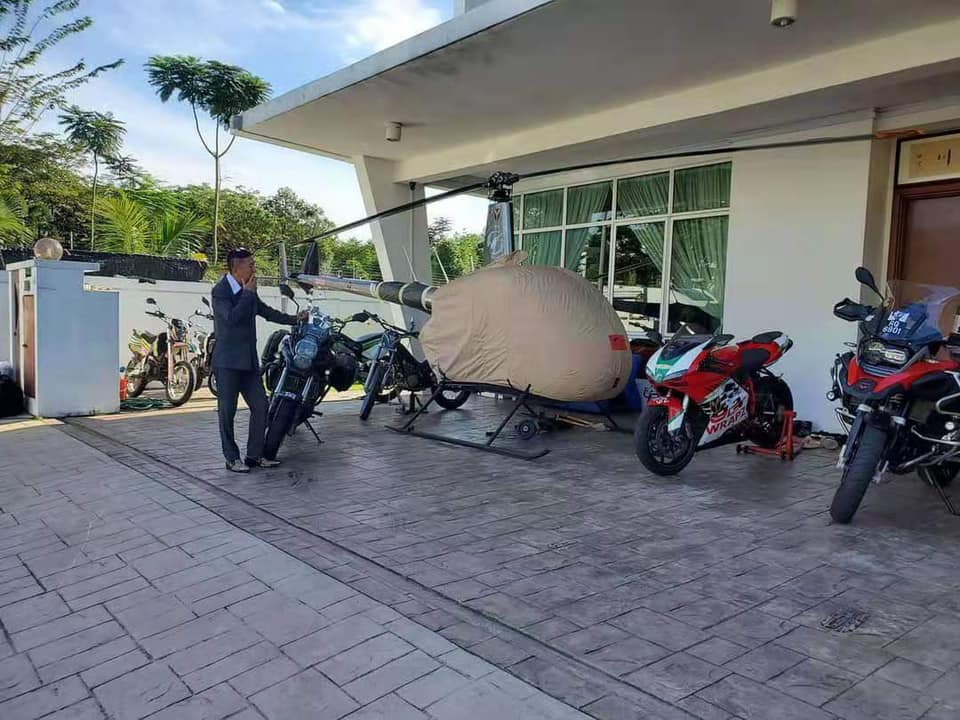 According to the Facebook post, the Datuk Seri had parked his two-blade helicopter in his porch and had been cleaning it every day, as he had “nothing to do” at home due to the movement control order. – Facebook pic, January 28, 2021