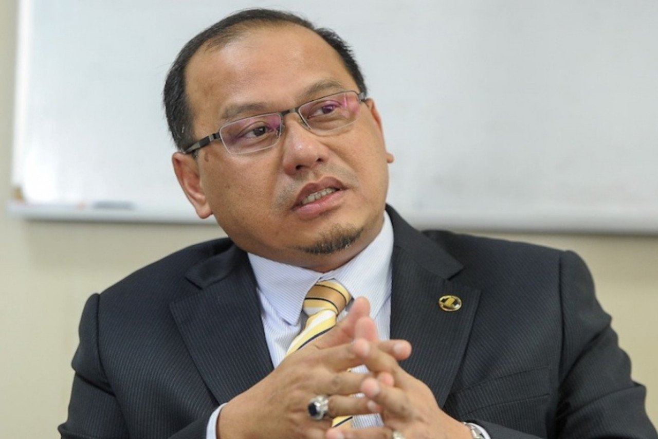 Deputy Science, Technology and Innovation Minister Datuk Ahmad Amzad Hashim says by using blockchain, a digital health certificate that meets international standards can be prepared. – Bernama pic, March 3, 2021