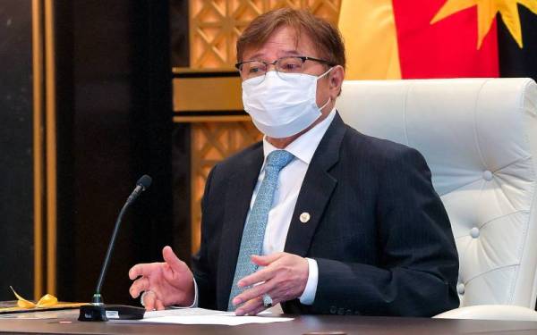 Chief Minister Tan Sri Abang Johari Openg says in an effort to ensure continuous economic development in Sarawak, the private sector’s involvement would be intensified, especially in projects which could not be fully funded by the state government. – Bernama pic, December 30, 2021