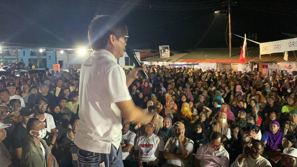 Batu Sapi locals are familiar with Alias Sani, who has been active in serving the people even before he was in politics. His approachability might serve as a winning point for him. – Alias Sani Facebook pic, November 17, 2022