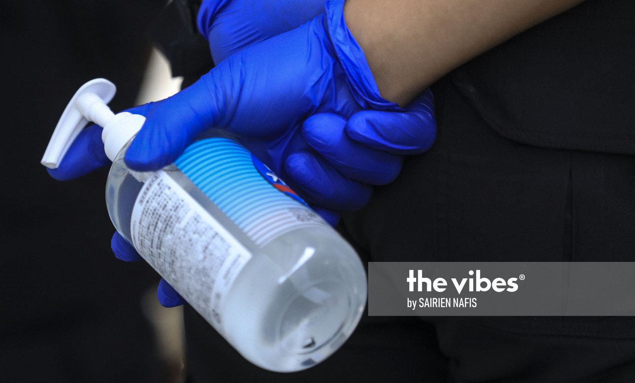 Those who want to cast their ballots must have their body temperature checked. Hand sanitisers are also common items in public places. – The Vibes pic, September 22, 2020