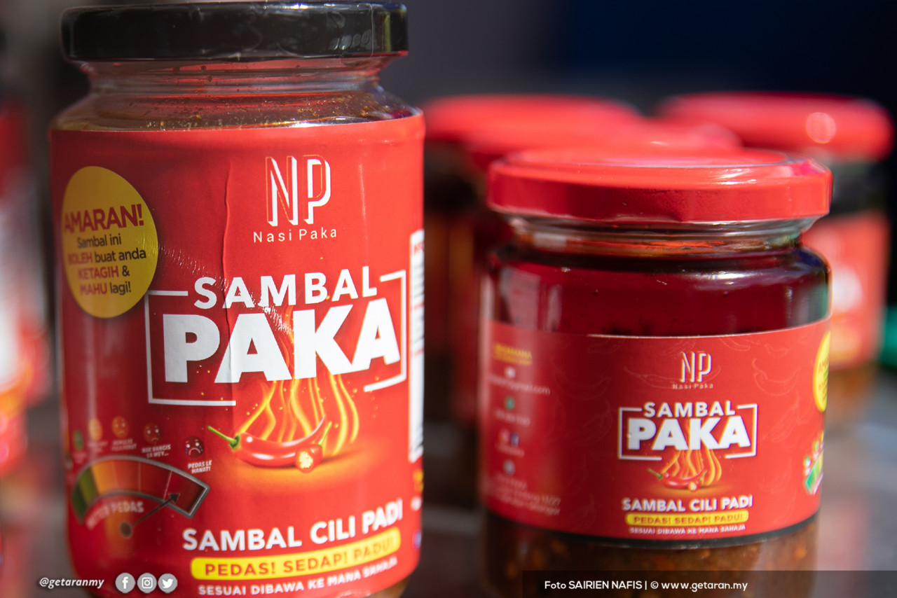 Yusliza Mohammed Noor’s product Sambal Paka. She says she was very excited when she knew her stall had received attention to be promoted as the inaugural participant of the #PetraKasih programme. – SAIRIEN NAFIS/The Vibes pic, July 29, 2021