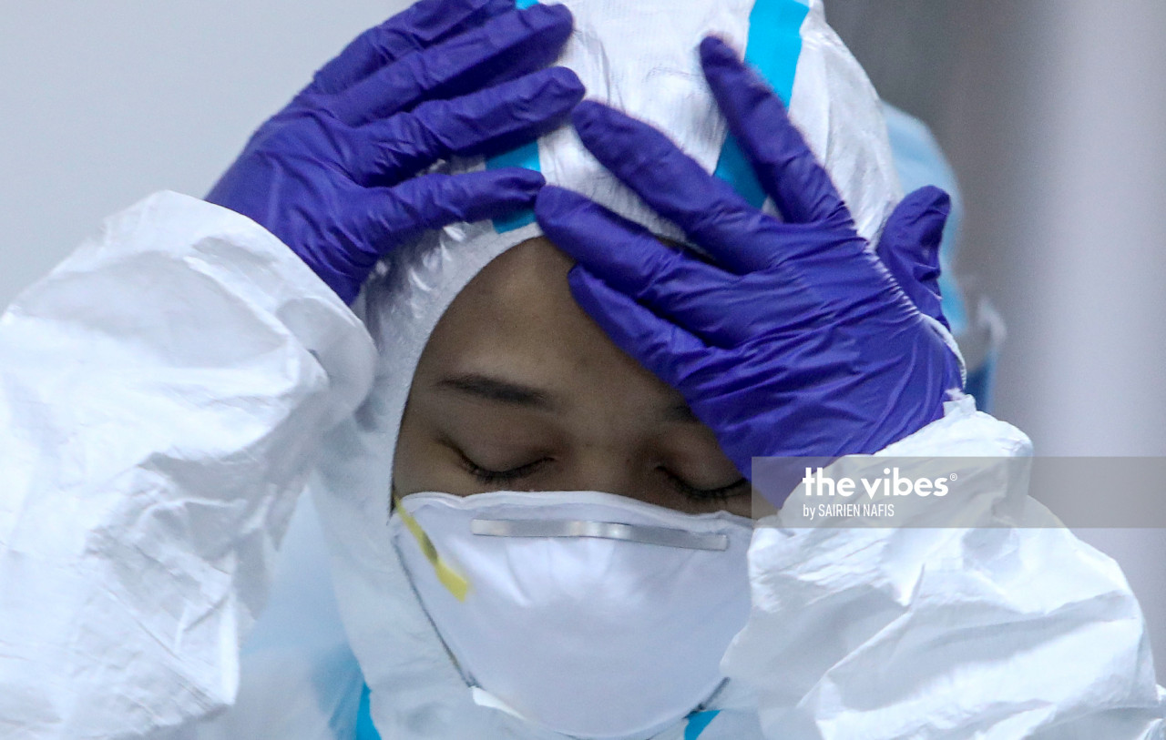 The cabinet has noted that Malaysia’s third Covid-19 wave was caused by the September 26 Sabah election, where compliance with health standard operating procedures was low. – The Vibes file pic, November 20, 2020