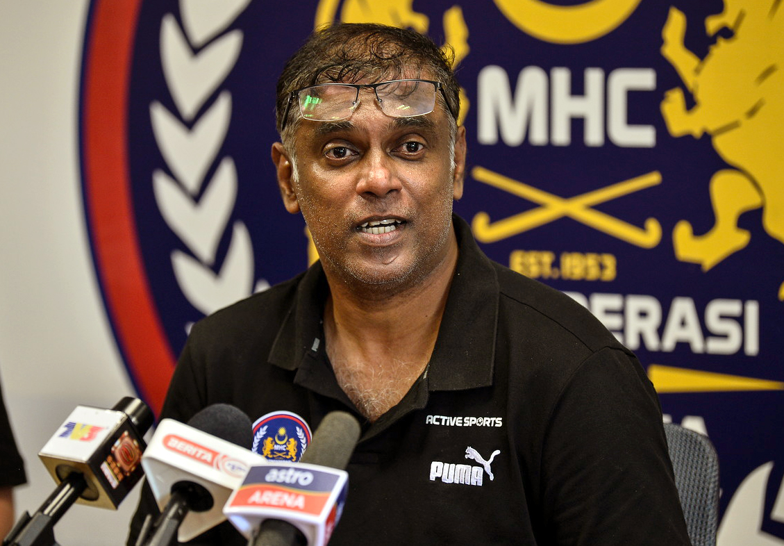National men’s field hockey team head coach Arul Selvaraj (pictured above) emphasised the importance of education on topics pertaining to sexual harassment at a young age, especially in schools. – Bernama pic, March 25, 2022 