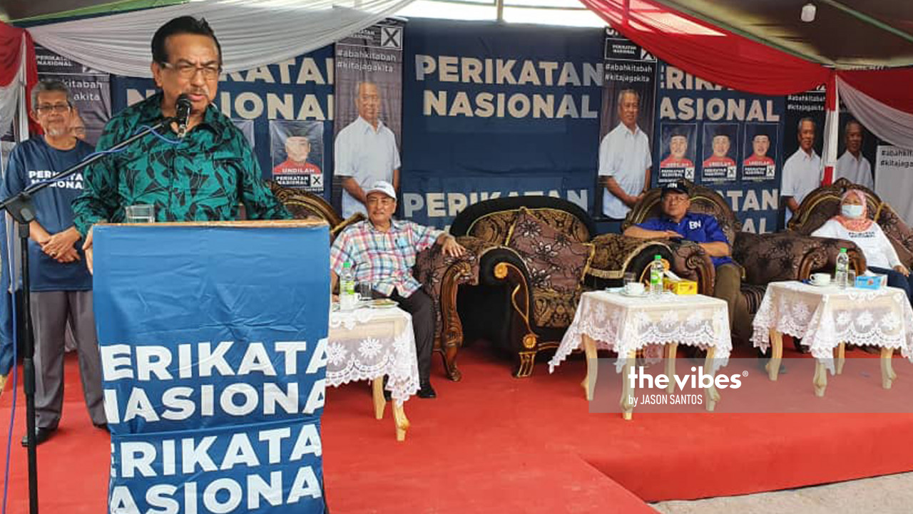 Former chief minister Tan Sri Musa Aman giving a speech while on the Sabah election campaign trail. – JASON SANTOS/The Vibes pic, September 25, 2020
