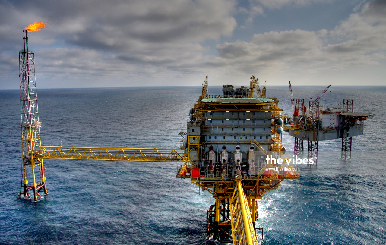 Warisan also helped increase Sabah’s income by imposing a sales tax on petroleum oil on nine companies, including Petronas and Shell, says Datuk Seri Mohd Shafie Apdal. – File pic, December 24, 2020