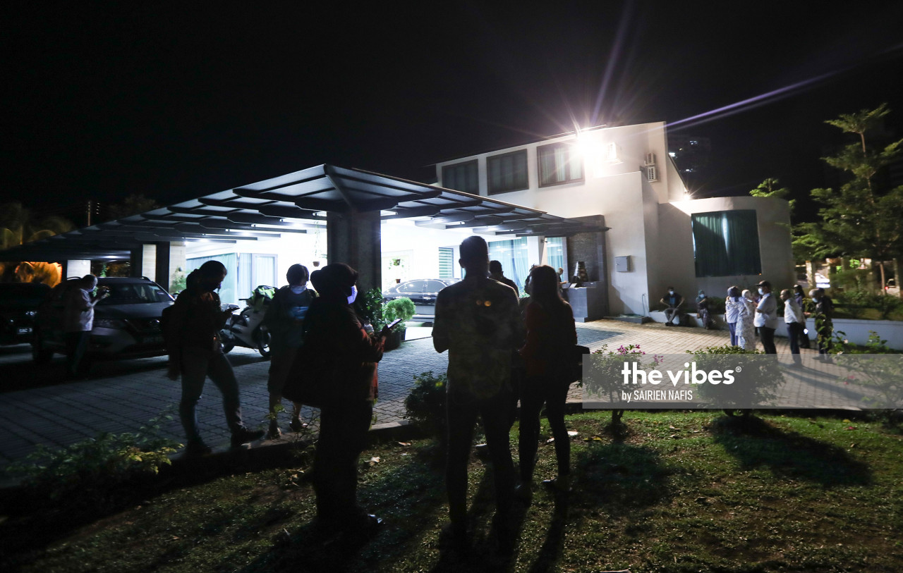 All quiet at Warisan president Datuk Seri Mohd Shafie Apdal’s residence. – SAIRIEN NAFIS/The Vibes, September 26, 2020