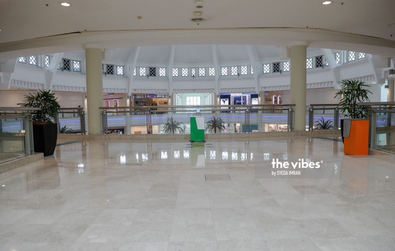 The Curve is among many malls who have seen sharply dropping business since the Covid-19 pandemic. – The Vibes pic, November 5, 2020