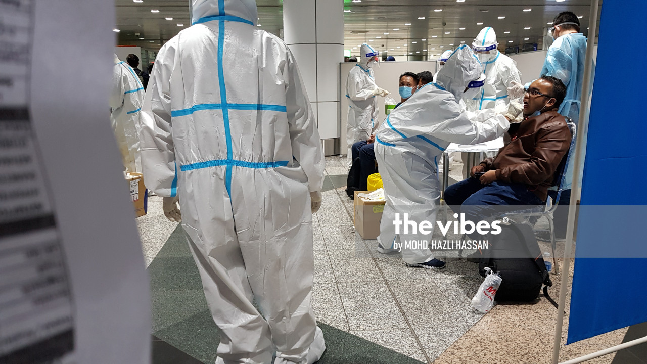 After getting swabbed, passengers have to self-quarantine until they are negative for Covid-19. – The Vibes pic, September 28, 2020