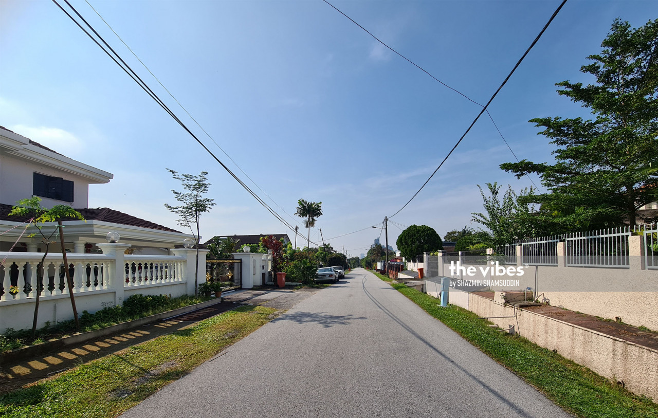 Leafiness and shade is long gone from this residential road. – The Vibes pic, November 1, 2020