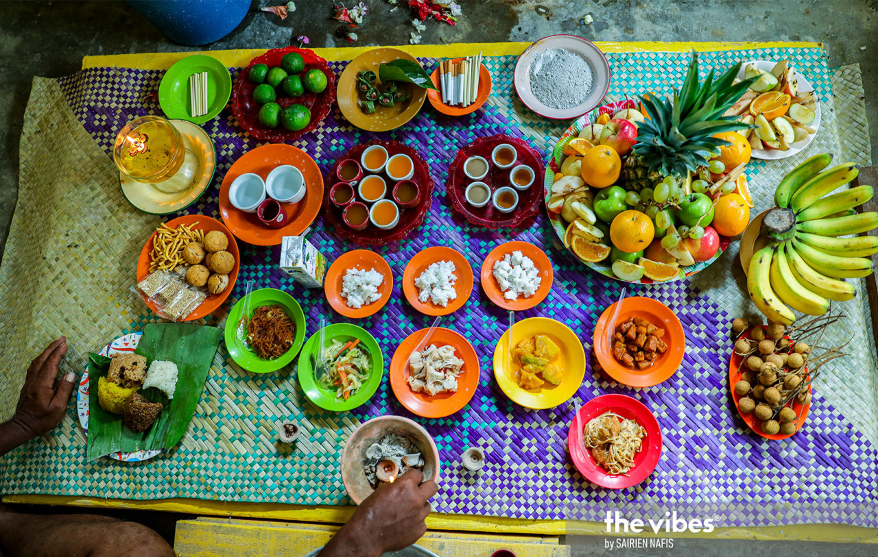 Various fruits and delicacies are laid out as offerings to the Temuan’s Moyang. – SAIRIEN NAFIS/The Vibes pic, January 2, 2021