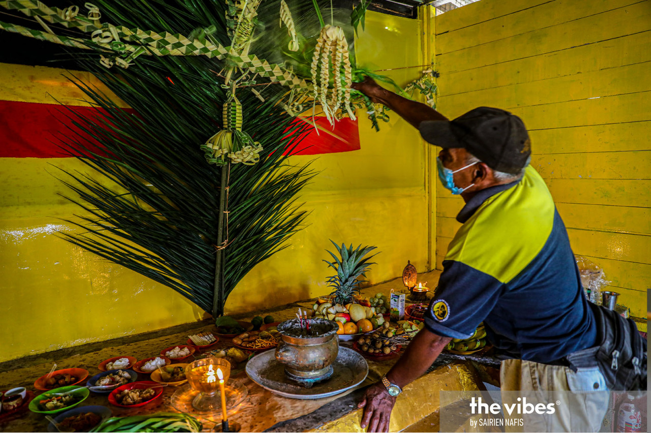 A shrine to the Temuan’s Moyang seen in the Kg Busut Baru community hall. – SAIRIEN NAFIS/The Vibes pic, January 2, 2021