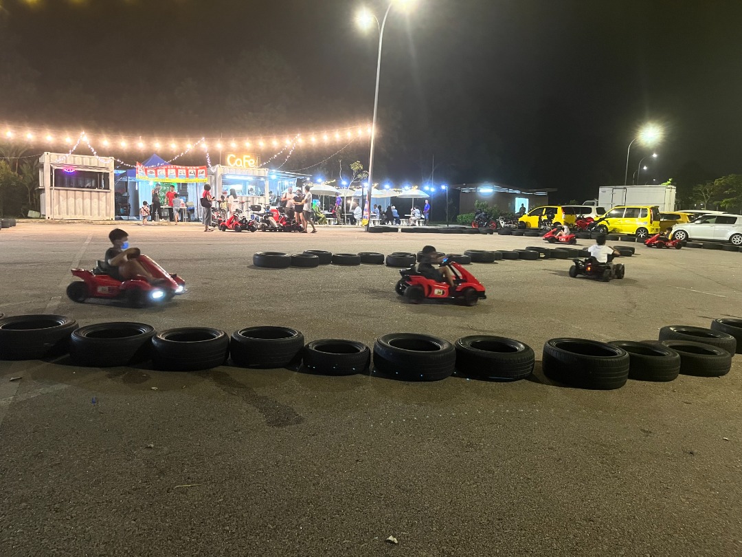 Children playing mini go-kart at Sireh Park. Sireh Park’s operations and maintenance manager Zakaria Baharuddin thanks the Iskandar Puteri City Council for choosing the park as the event location. – IKHWAN ZULKAFLEE/The Vibes pic, November 27, 2022